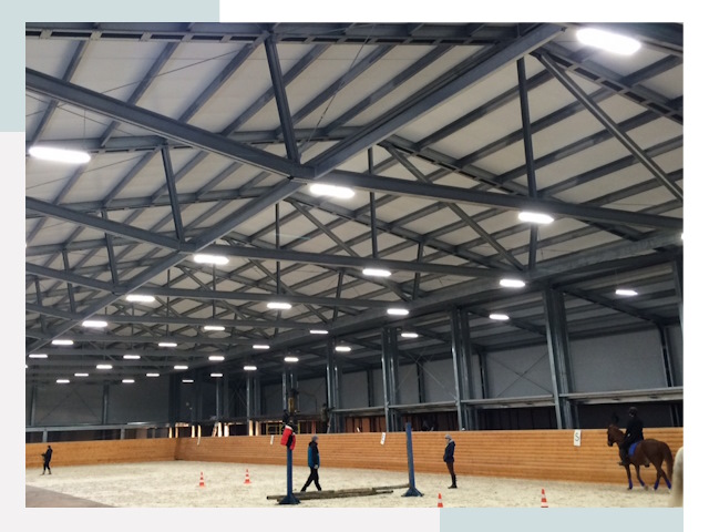 Строительство конных манежей от 611 руб в Протвино